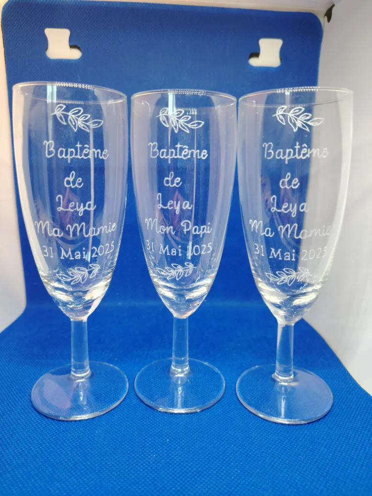 Gravure sur verre à la main 